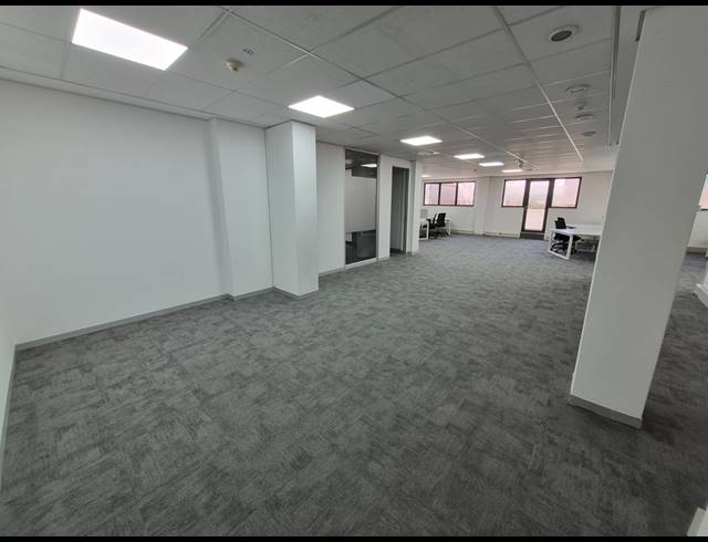 357M² OFFICE TO LET IN RIVONIA